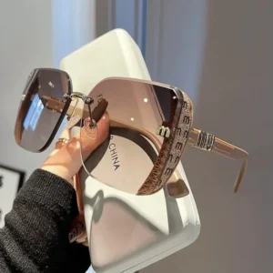 Luxury Brand Fashion Oversized Square Sunglasses for Women Vintage Style Shades Female Outdoor Eyewear